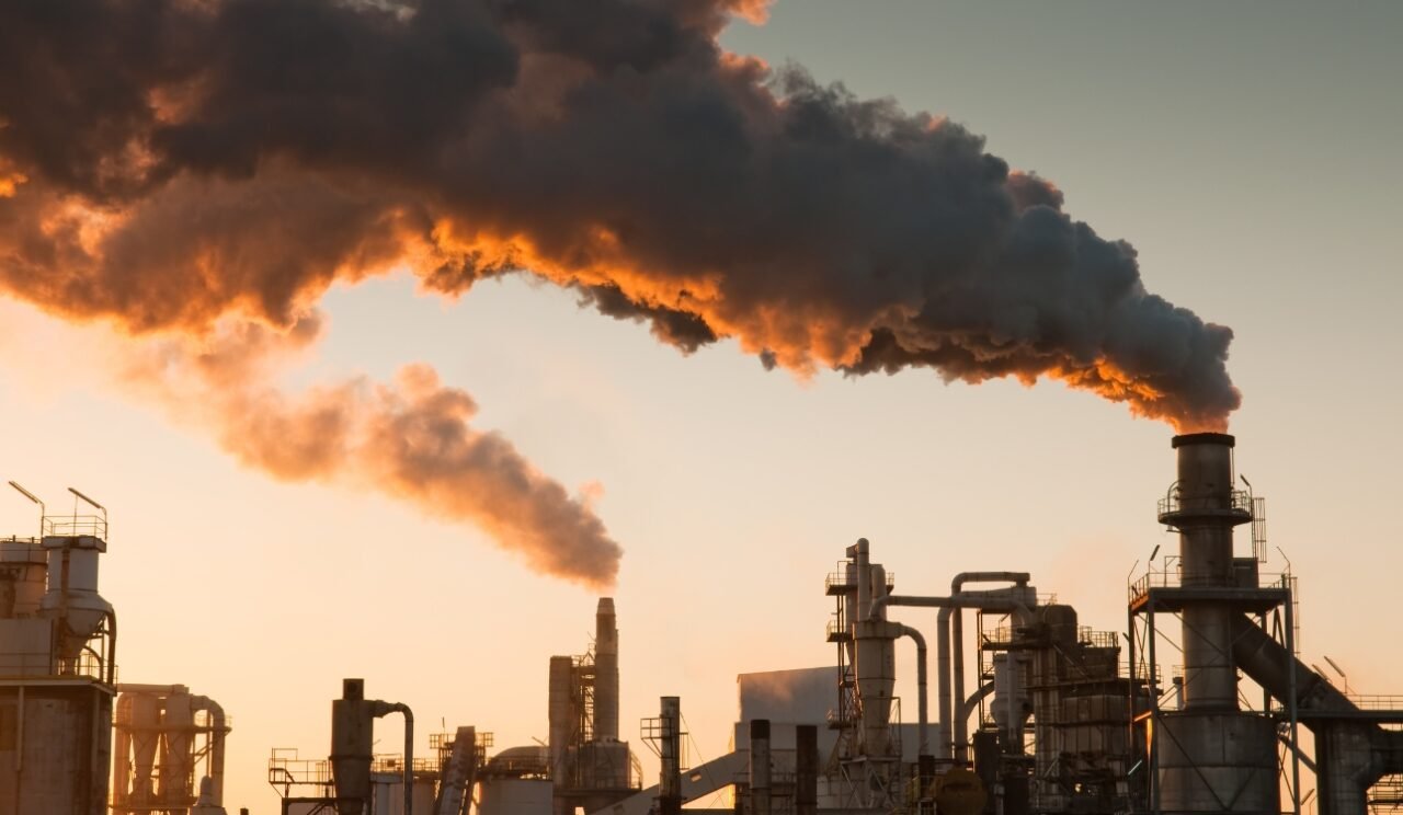 China Targets End to Severe Air Pollution by 2025 in “Battle for Blue Skies” China Targets End to Severe Air Pollution by 2025 in “Battle for Blue Skies”