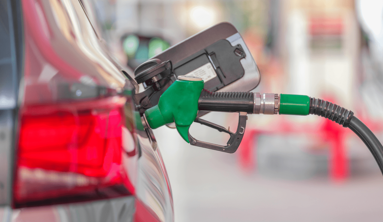 Petrol Prices in Nigeria May Drop as Global Oil Market Slumps Petrol Prices in Nigeria May Drop as Global Oil Market Slumps