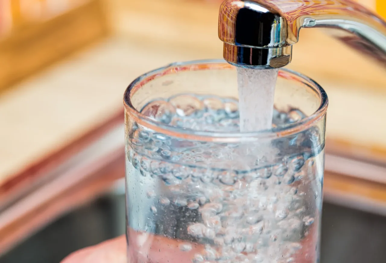drinking-water-1280x873.webp