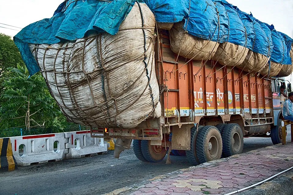 overloaded-truck.webp